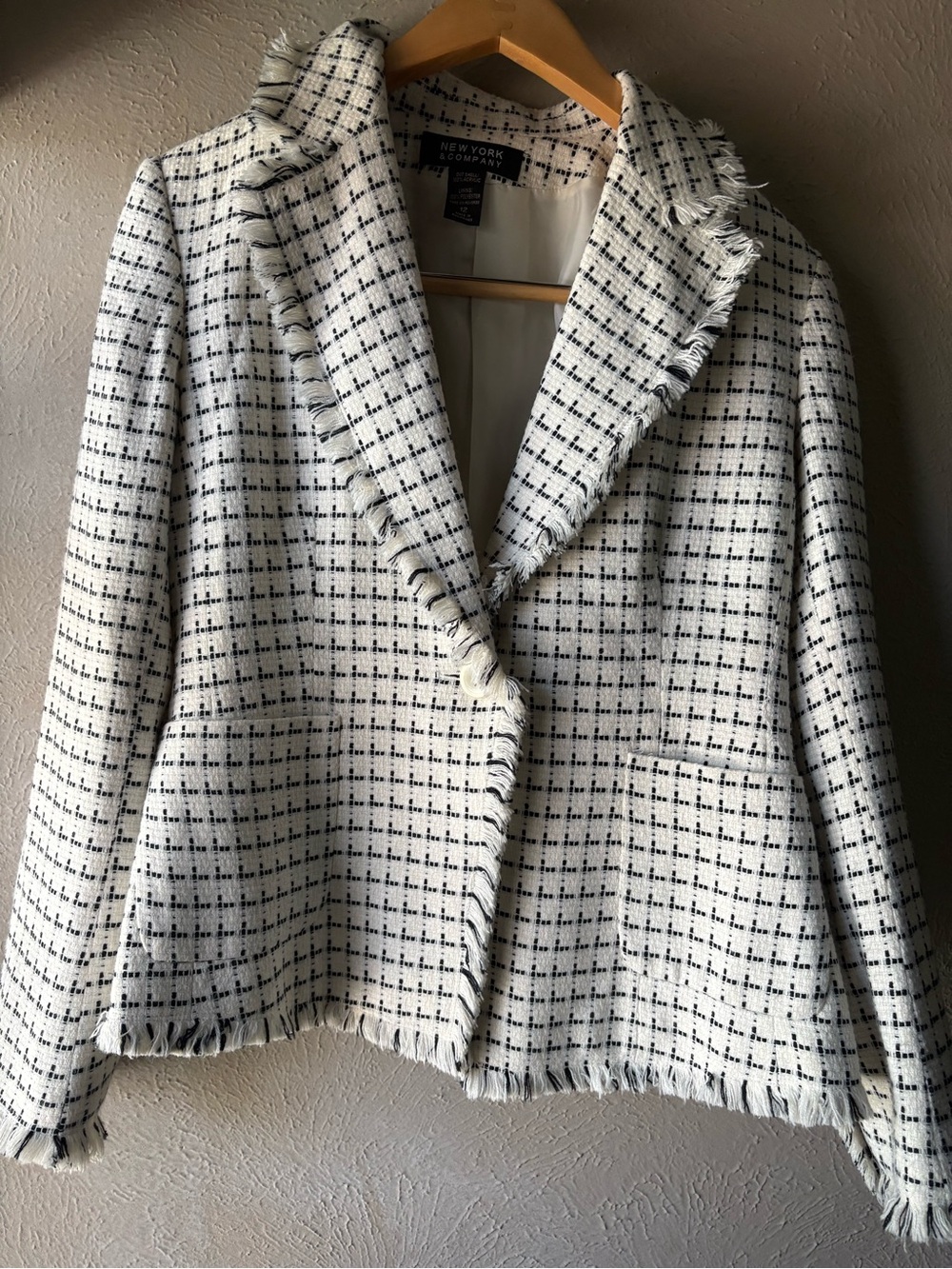New York & Company White and Black Windowpane Tweed Frayed Blazer